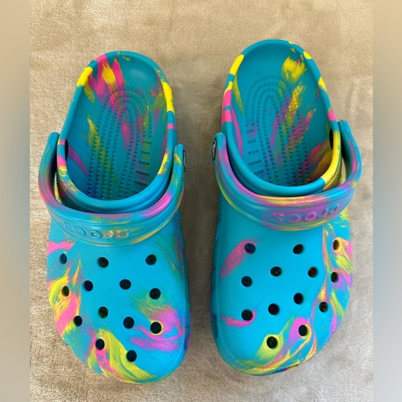 Crocs, kids size J5. Digital aqua color. - Picture 2 of 5